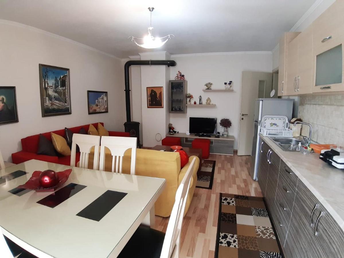 Silver Apartament Korce Eksteriør billede